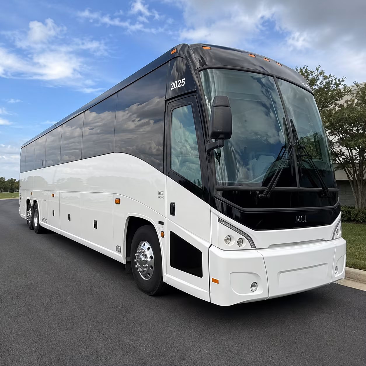 shuttle your team between plantation offices and fort lauderdale hollywood international airport